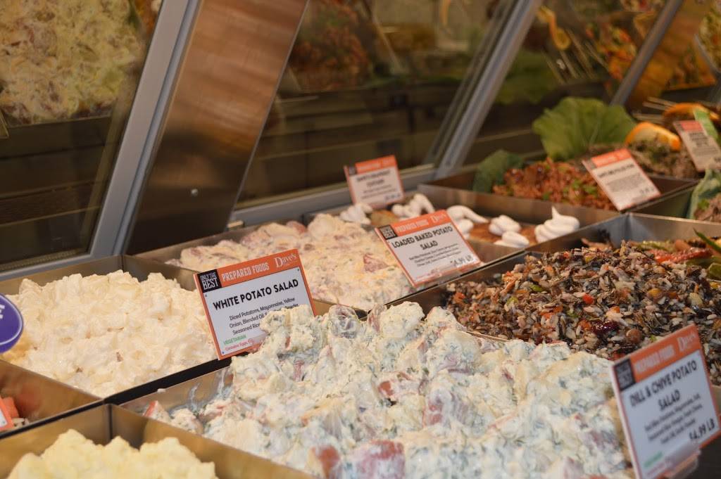 Daves Fresh Marketplace/Quonset | bakery | 105 Gate Rd, North Kingstown, RI 02852, USA | 4012950019 OR +1 401-295-0019