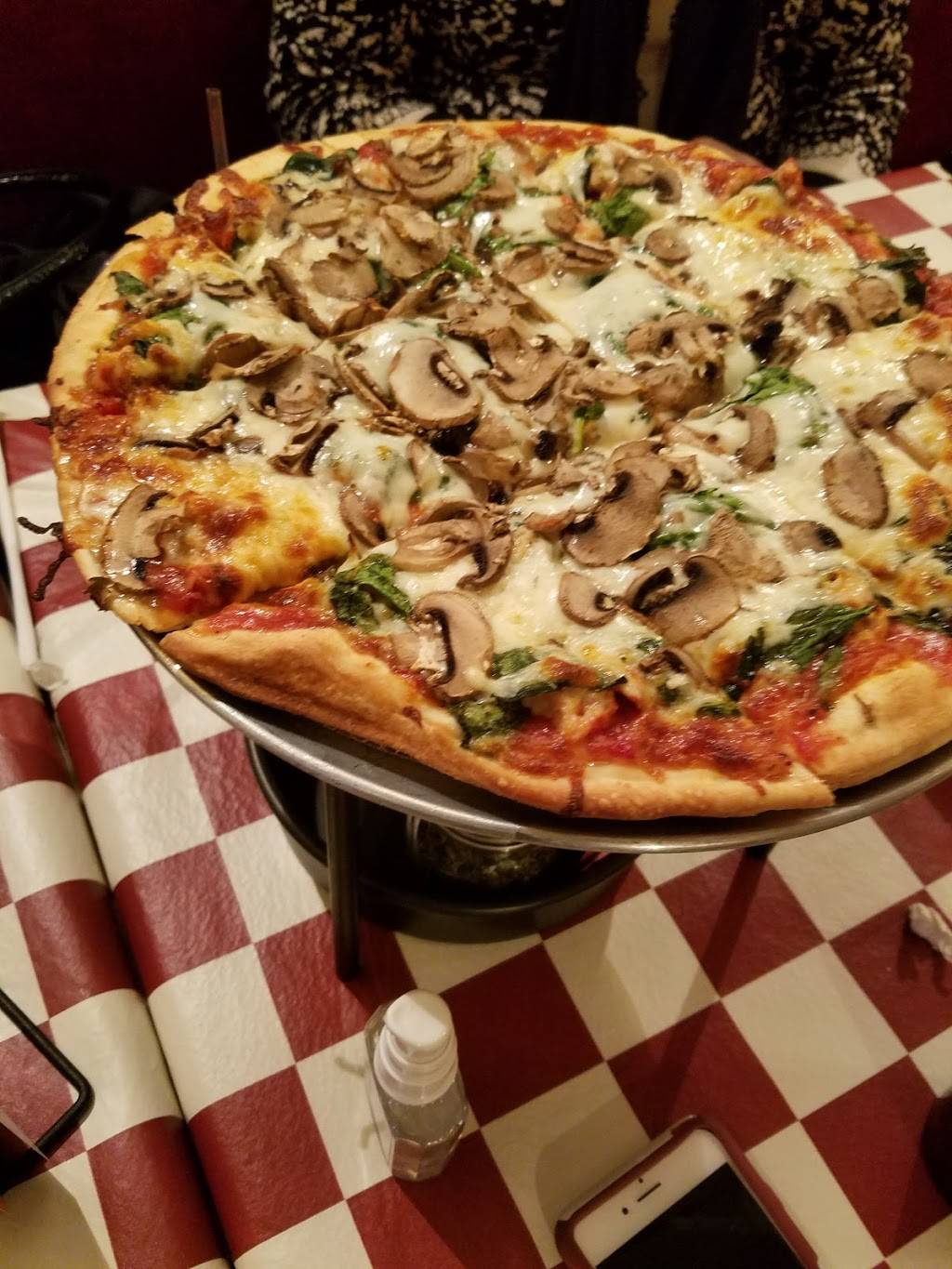 Giordanos | restaurant | 9613 S Western Ave, Chicago, IL 60643, USA | 7732395000 OR +1 773-239-5000