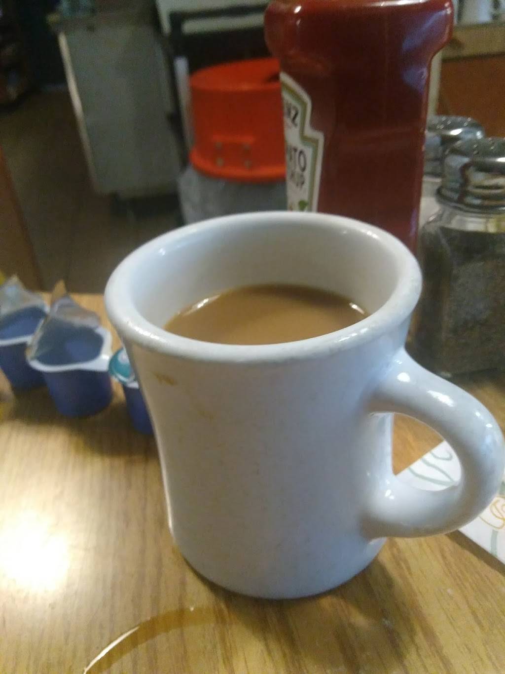 Farmington Big Stop | restaurant | 507 Wilton Rd, Farmington, ME 04938, USA | 2077784384 OR +1 207-778-4384