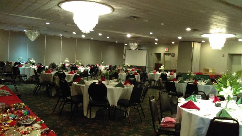 Berwick Manor Restaurant | restaurant | 3250 Refugee Rd, Columbus, OH 43232, USA | 6142357100 OR +1 614-235-7100