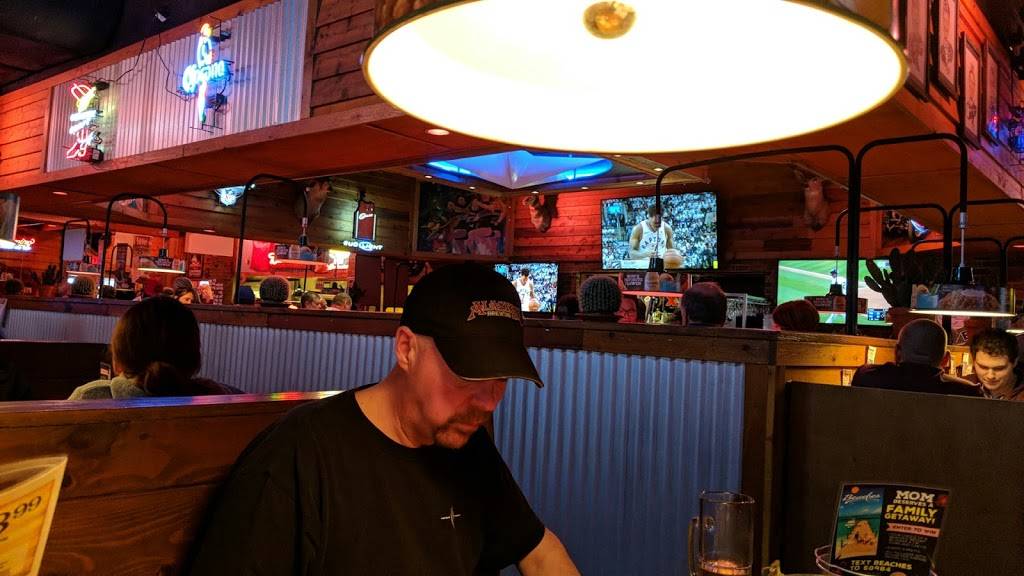 Texas Roadhouse | restaurant | 245 Market Dr, Elyria, OH 44035, USA | 4403242002 OR +1 440-324-2002