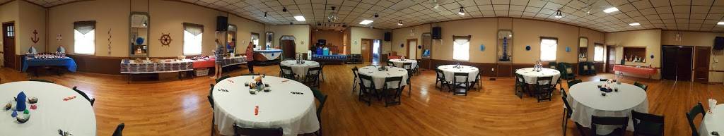 Italian American Club | meal takeaway | 157 Grant St, Waynesburg, OH 44688, USA | 3308665587 OR +1 330-866-5587