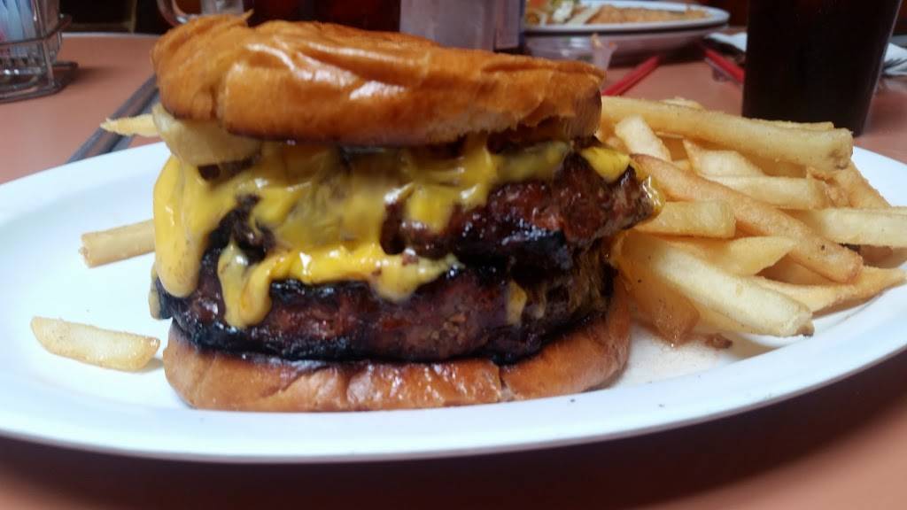 Harbor House Café | cafe | 16341 Pacific Coast Hwy, Sunset Beach, CA 90742, USA | 5625925404 OR +1 562-592-5404