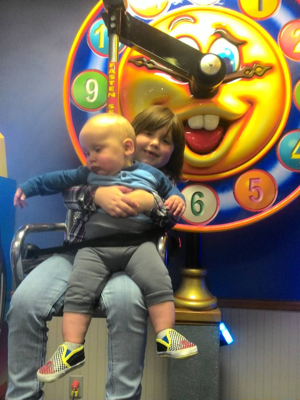 Chuck E. Cheeses | restaurant | 416 Cox Rd, Gastonia, NC 28054, USA | 7048683821 OR +1 704-868-3821