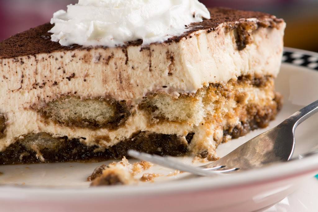 Mamas Italian Restaurant | restaurant | 1140 Lakeview Ave, Dracut, MA 01826, USA | 9789577117 OR +1 978-957-7117