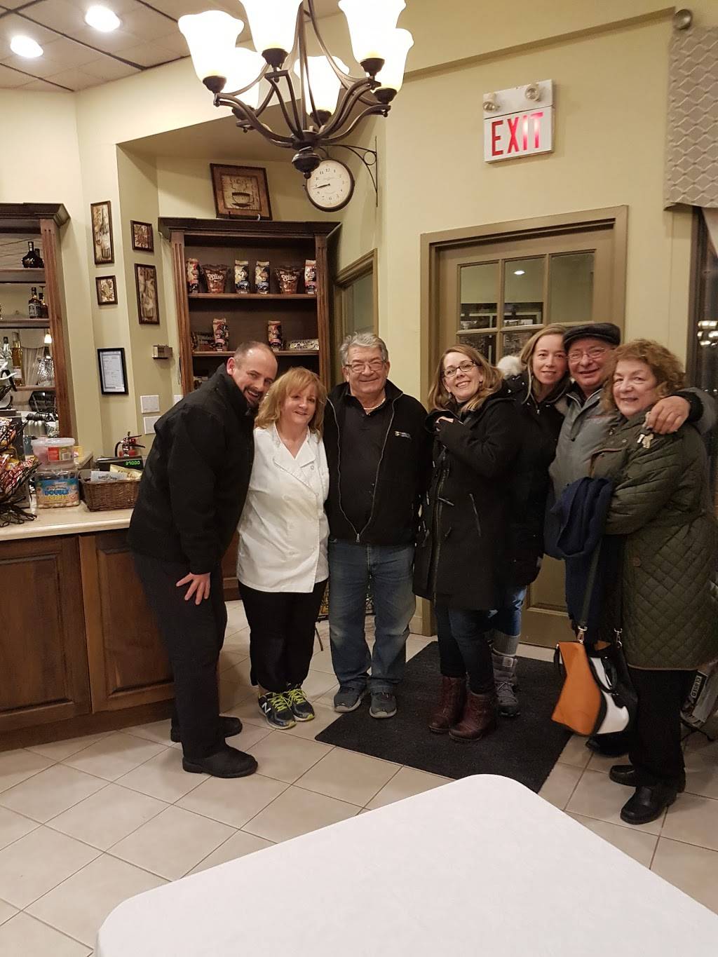 Marias Kitchen Italian Cuisine | restaurant | 588 Edward Ave, Richmond Hill, ON L4C 9Y6, Canada | 9057378752 OR +1 905-737-8752