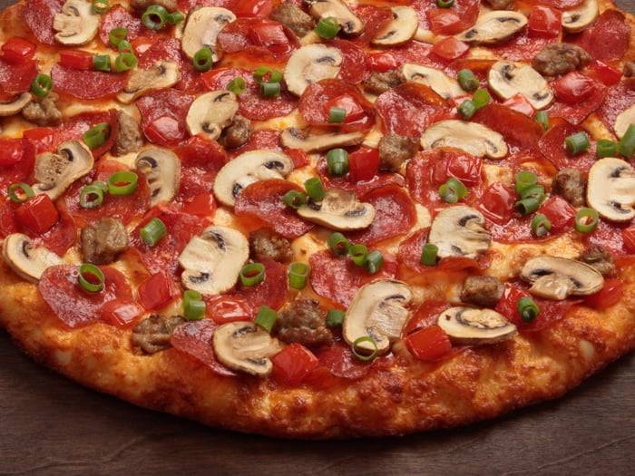 Round Table Pizza | meal delivery | 4935 Junipero Serra Blvd, Colma, CA 94014, USA | 6509941140 OR +1 650-994-1140