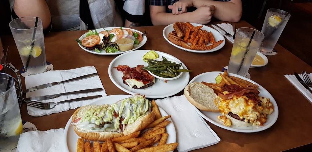 Teddy Gs | restaurant | 179 Main St, Sturbridge, MA 01566, USA | 5083471900 OR +1 508-347-1900