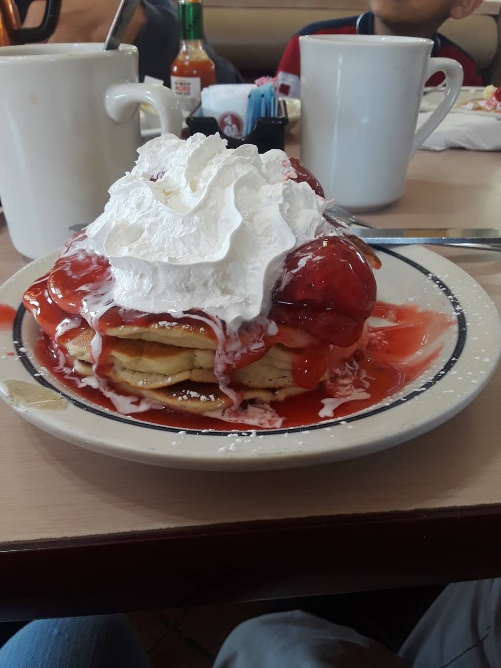 Family Pancake House | restaurant | 425 W Illinois Ave, Dallas, TX 75224, USA | 2149469550 OR +1 214-946-9550
