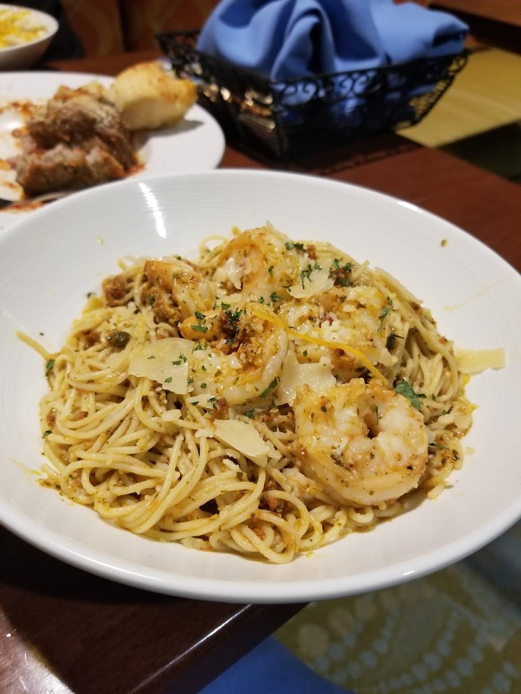 Twin Bridges Restaurant | restaurant | 100 Jackpot Pl, Wyandotte, OK 74370, USA | 9186786456 OR +1 918-678-6456