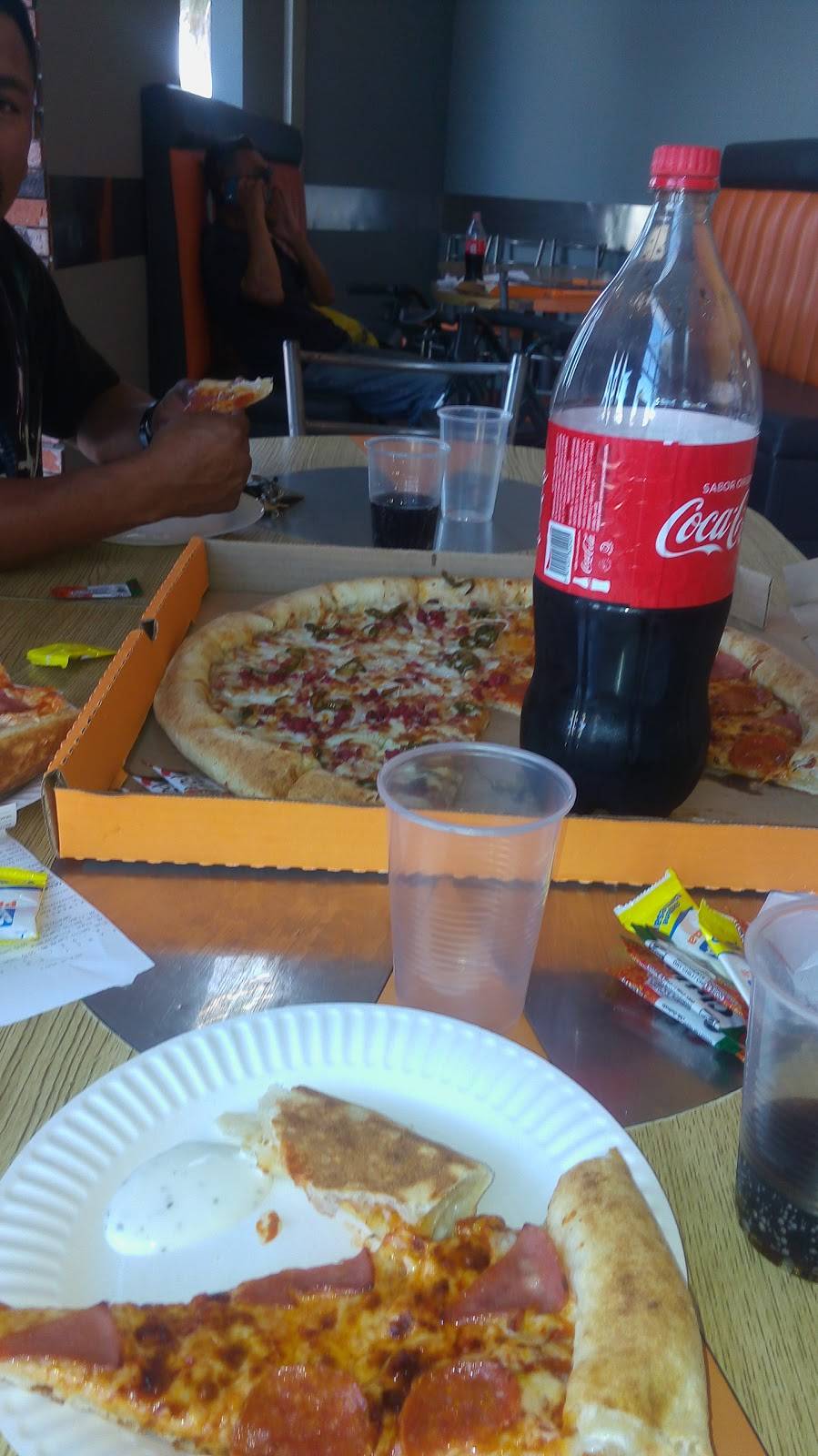 MAMAMIA Pizza Suc. Rosarito | restaurant | Plaza Giramar, Blvd. Benito Juárez 5075, Hacienda Floresta del Mar, 22710 Rosarito, B.C., Mexico | 016616123020 OR +52 661 612 3020