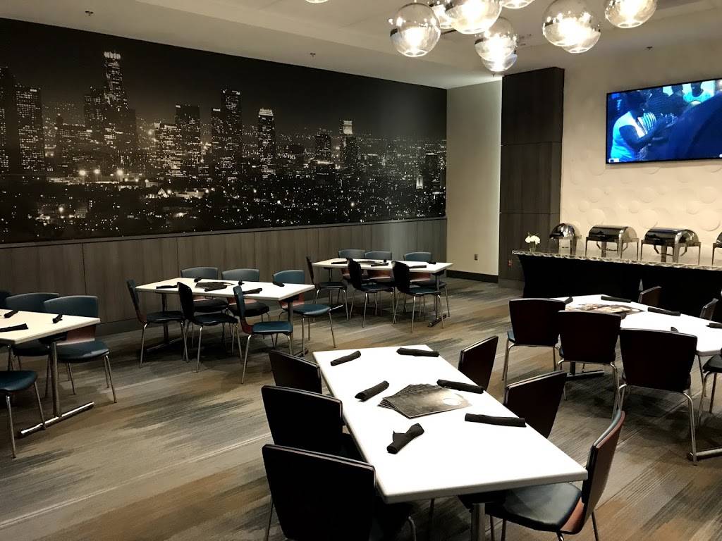 Dave & Busters | restaurant | 9301 Tampa Ave Suite 212, Northridge, CA 91324, USA | 8187393100 OR +1 818-739-3100