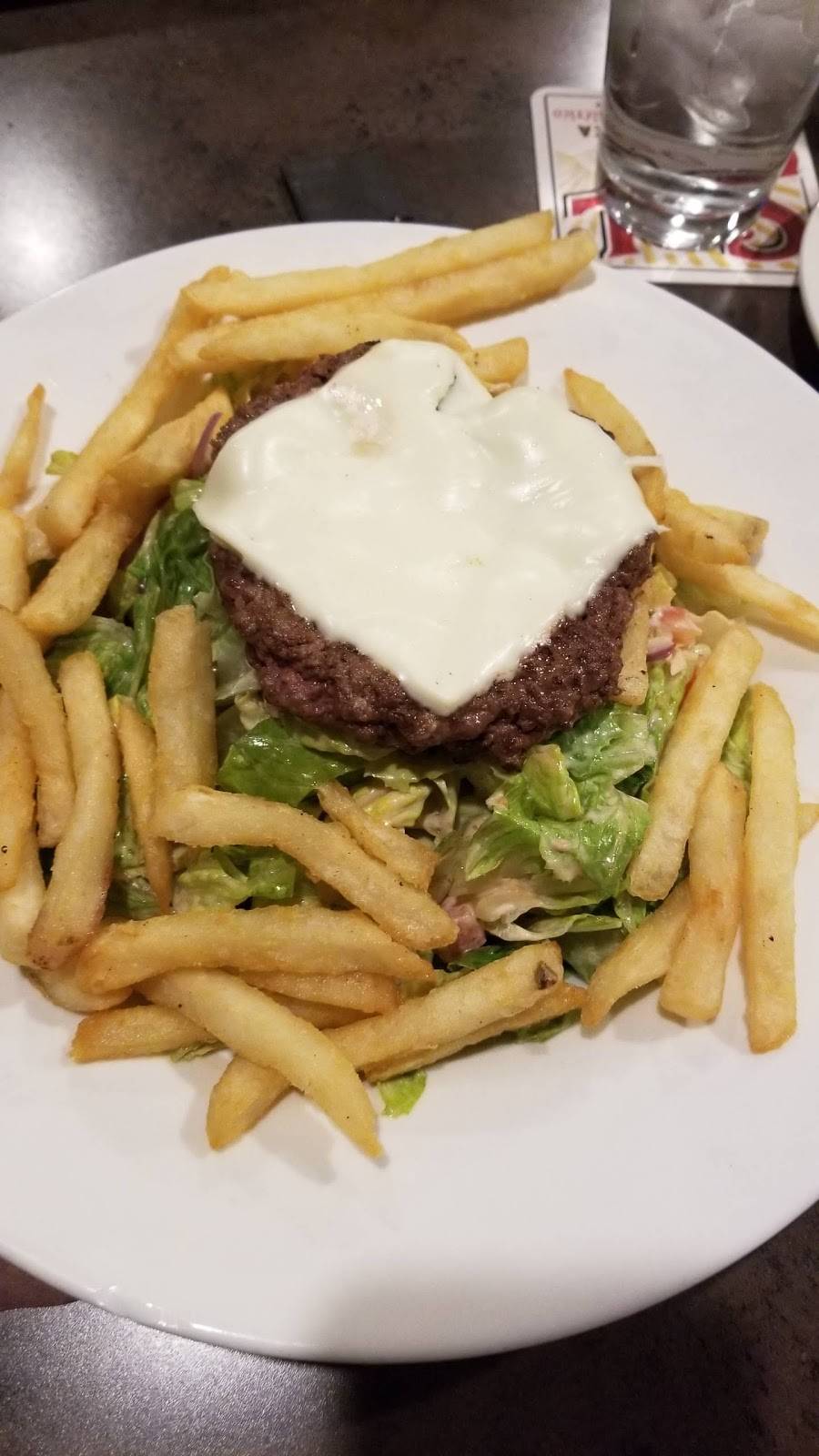 Farrells | restaurant | 245 Marlborough St, Portland, CT 06480, USA | 8603424589 OR +1 860-342-4589