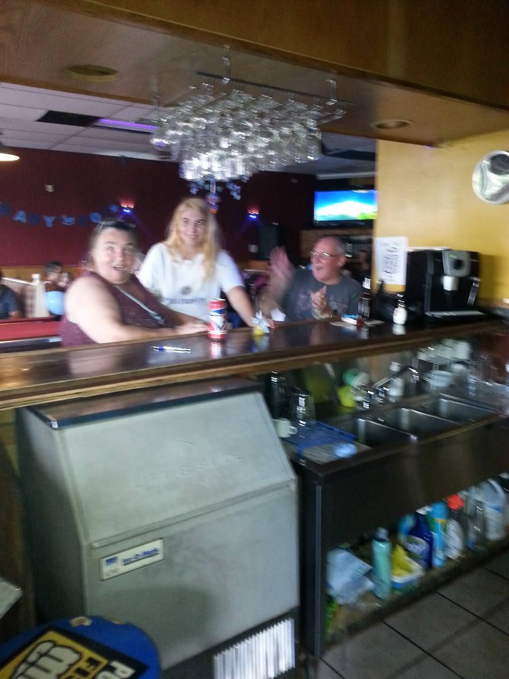 The Stop Bar Restaurant and Grill | restaurant | 1042 Barton St E, Hamilton, ON L8L 3E5, Canada | 9055475252 OR +1 905-547-5252