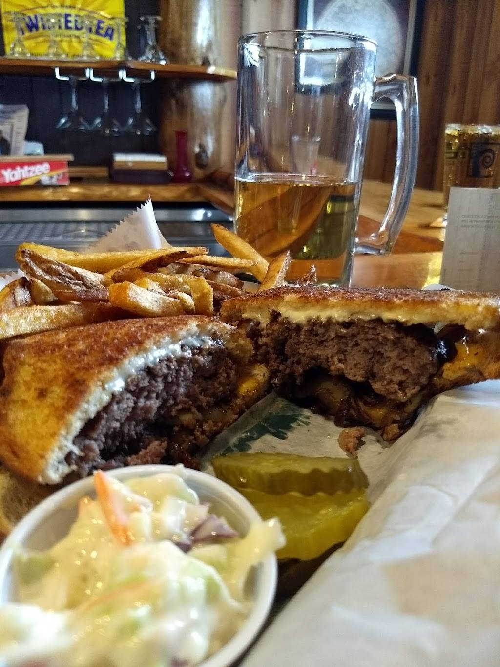 Izzys Bbq Lounge & Grille | restaurant | 1506 N 3rd St, Superior, WI 54880, USA | 7153923337 OR +1 715-392-3337