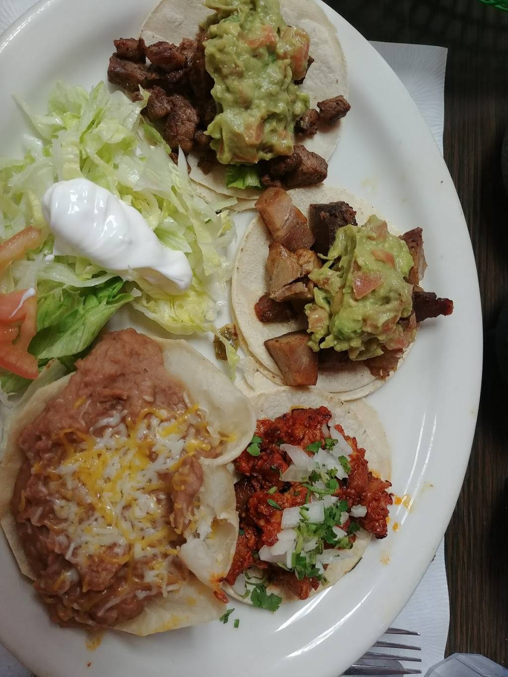 Las Cazuelas Mexican & Seafood Restaurant | restaurant | 16551 N Dysart Rd, Surprise, AZ 85378, USA | 6239771702 OR +1 623-977-1702