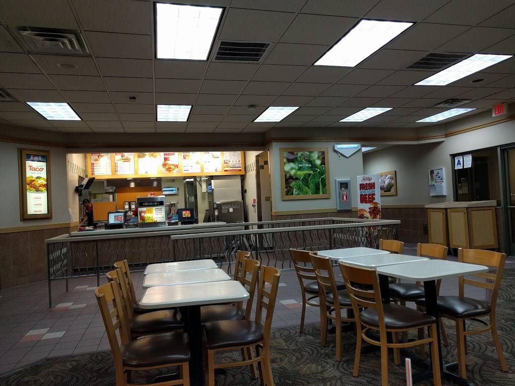 Wendys | restaurant | 415 Magnolia, Corona, CA 92879, USA | 9517378441 OR +1 951-737-8441