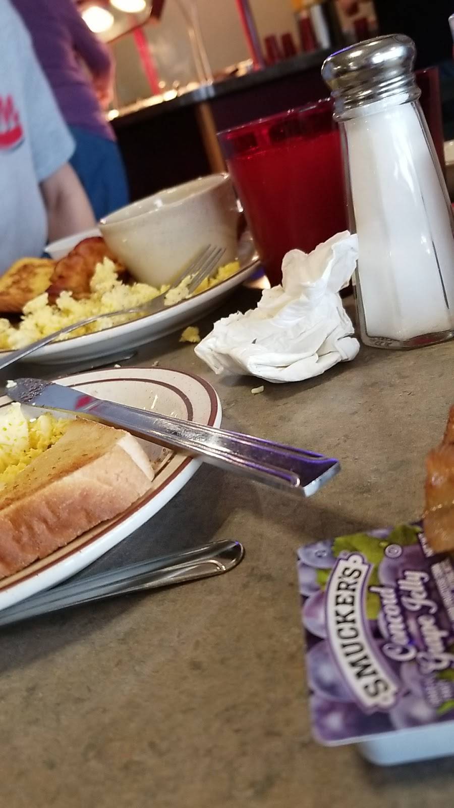 Chippers Grill | restaurant | 1733 N Bloomington St, Streator, IL 61364, USA | 8156735411 OR +1 815-673-5411