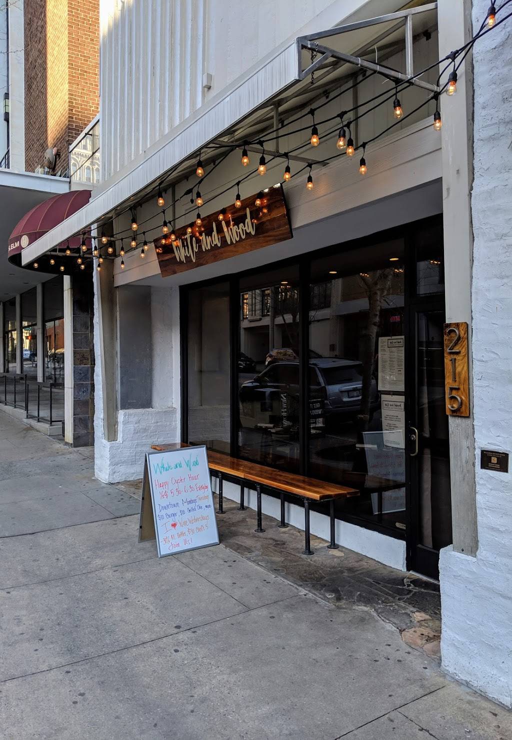 White and Wood | restaurant | 215 S Elm St, Greensboro, NC 27401, USA | 3366381216 OR +1 336-638-1216