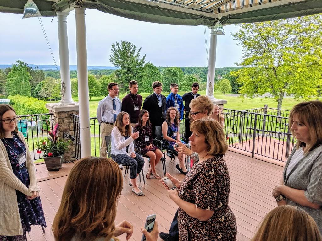 Moonbrook Country Club | restaurant | 2879 N Main Street Ext, Jamestown, NY 14701, USA | 7164841935 OR +1 716-484-1935