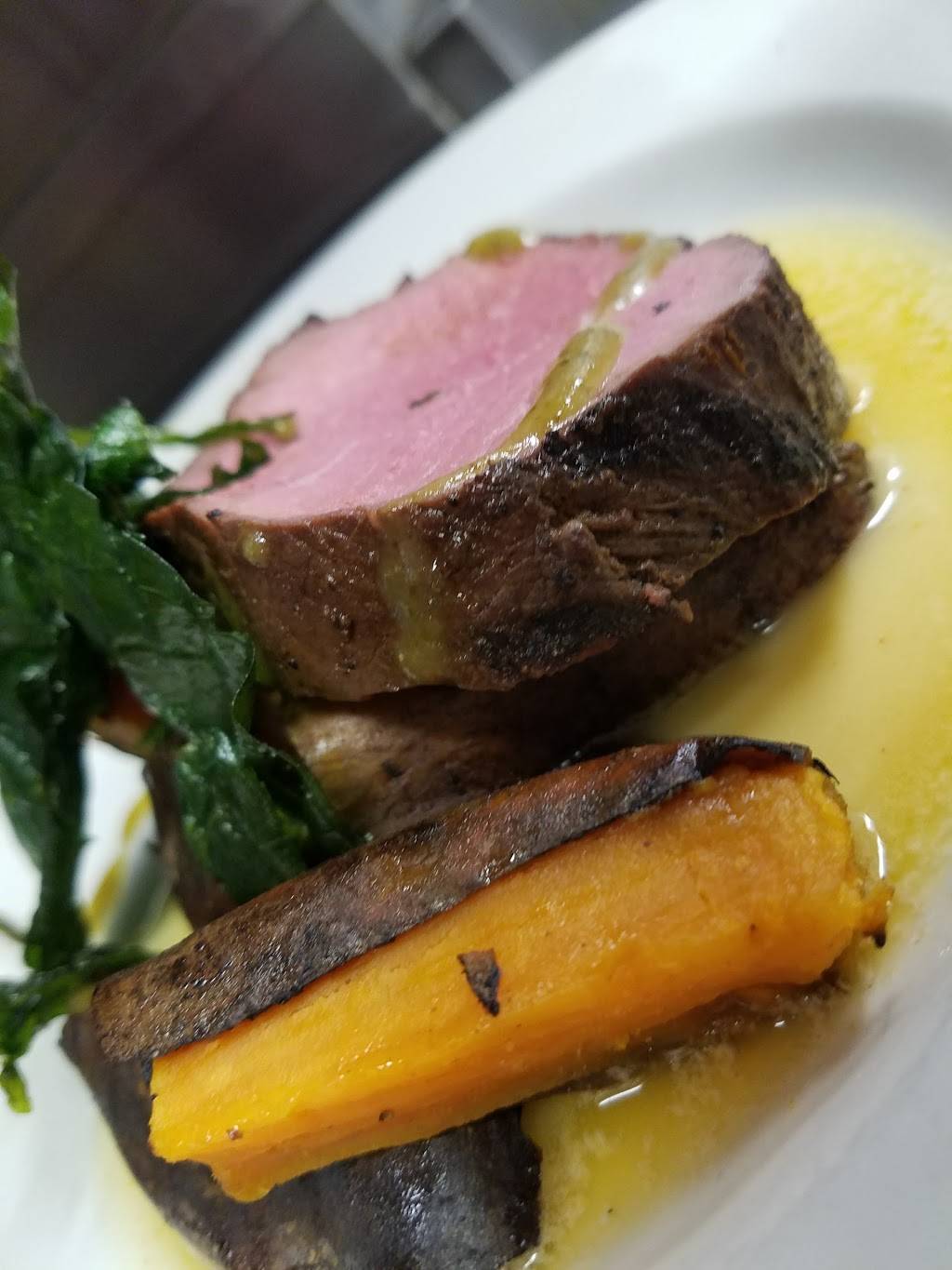 Pine Hills Golf Club Bar & Restaurant | restaurant | 1665 N 2501st Rd, Ottawa, IL 61350, USA | 8154343985 OR +1 815-434-3985