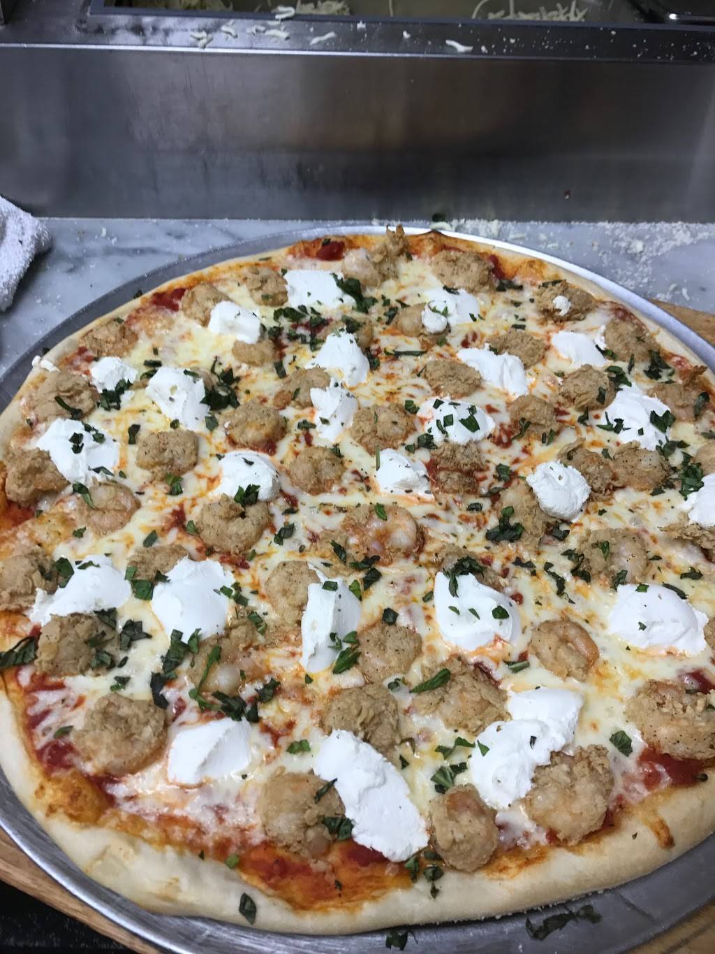 Giovannis Pizza | restaurant | 1009 Little E Neck Rd, West Babylon, NY 11704, USA | 6316699507 OR +1 631-669-9507