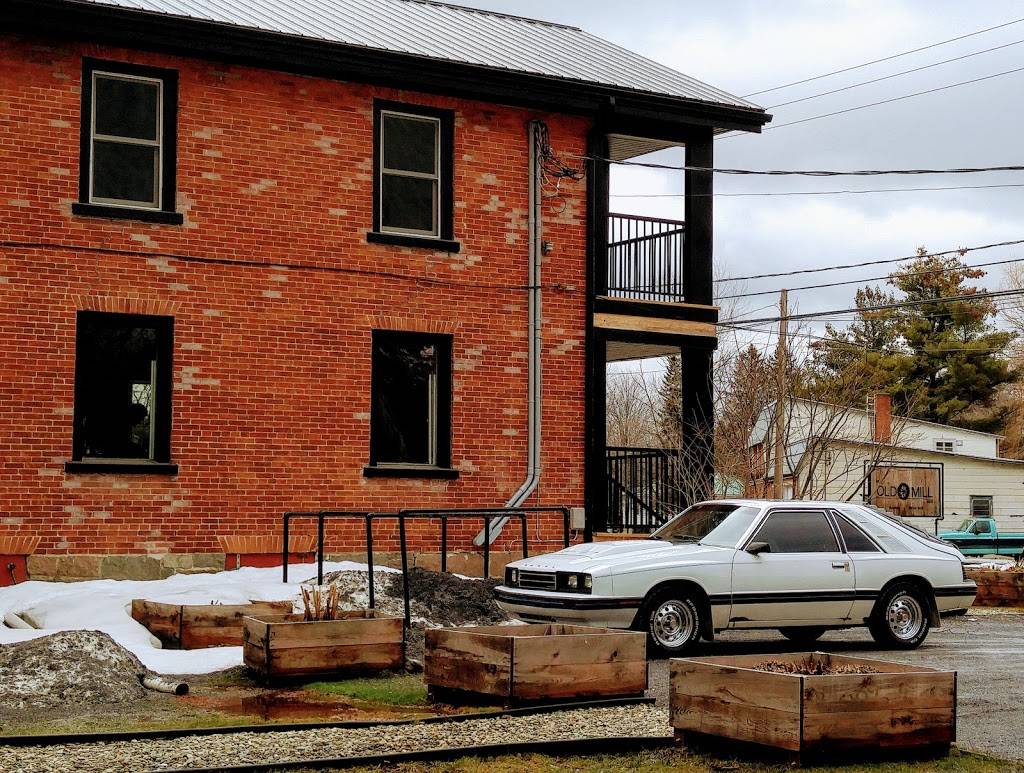 Le Old Mill 1849 | restaurant | 7 Chemin Caleb Tree, Stanbridge East, QC J0J 2H0, Canada | 4502482470 OR +1 450-248-2470