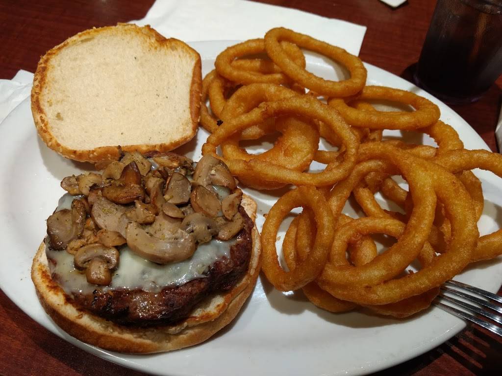 Michigan Diner | restaurant | 27 Victoria Ave, Essex, ON N8M 1M3, Canada | 5197767474 OR +1 519-776-7474