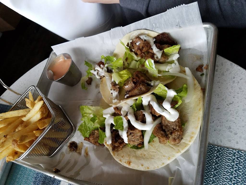 Bourbons Craft Kitchen and Bar | restaurant | 2231 N Verity Pkwy, Middletown, OH 45042, USA | 5132170099 OR +1 513-217-0099