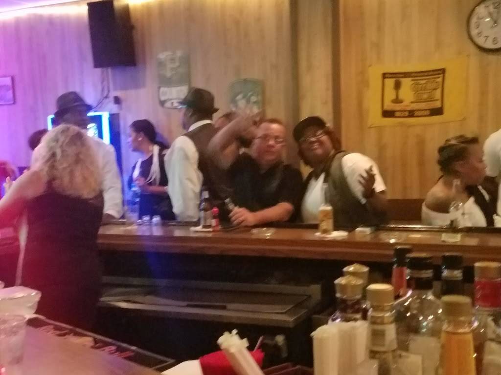 Tug Boats | restaurant | 105 West St, East Pittsburgh, PA 15112, USA | 4128291992 OR +1 412-829-1992