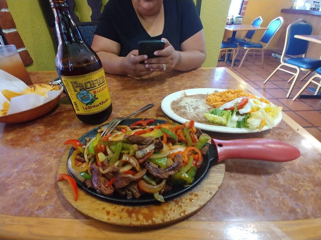 Mi Cocina & Cantina | restaurant | 467 Jackson St, Hayward, CA 94544, USA | 5108864588 OR +1 510-886-4588