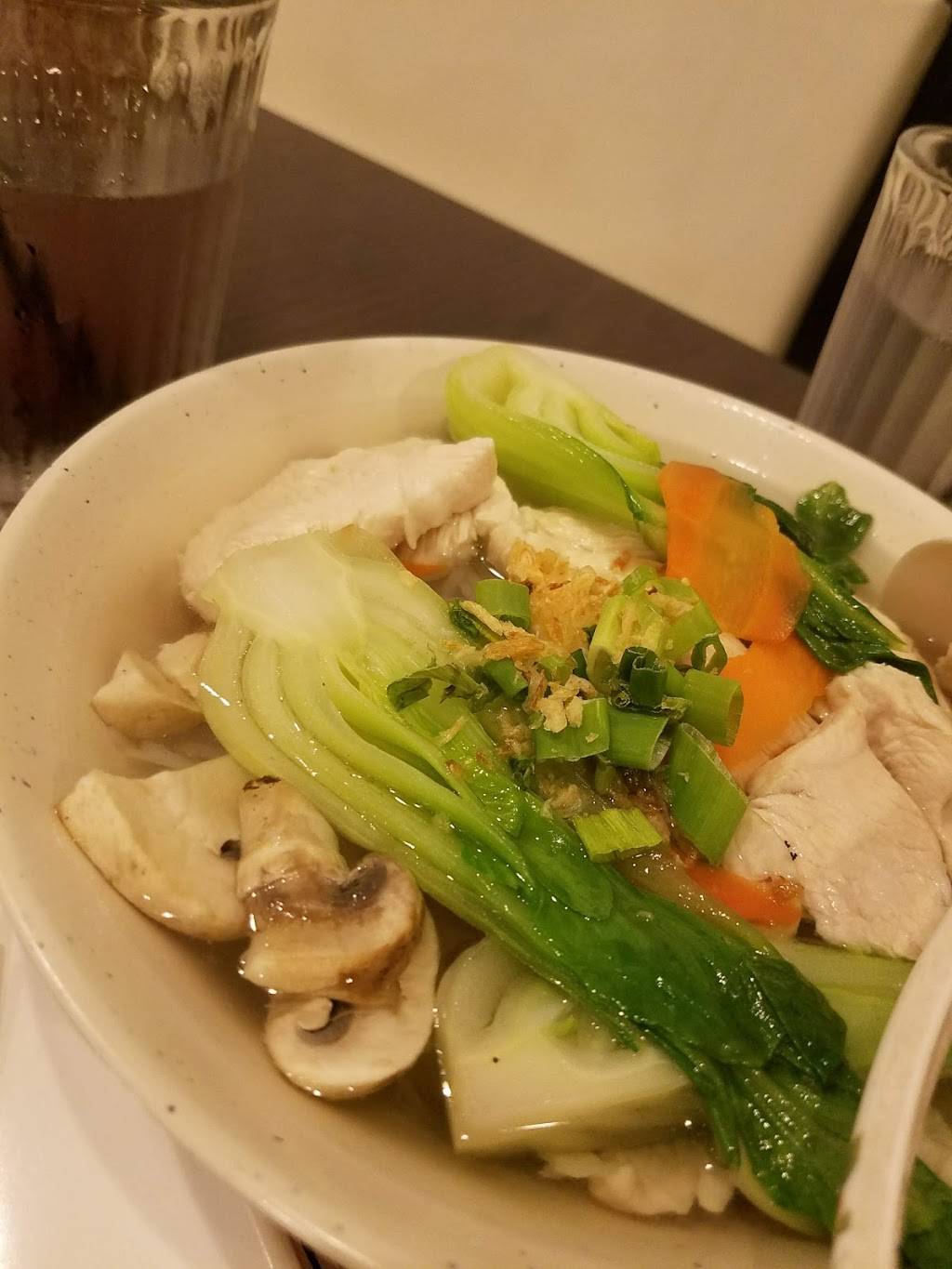 Thee Asian Restaurant | restaurant | 1811 W North Ave, Chicago, IL 60622, USA | 7732522218 OR +1 773-252-2218