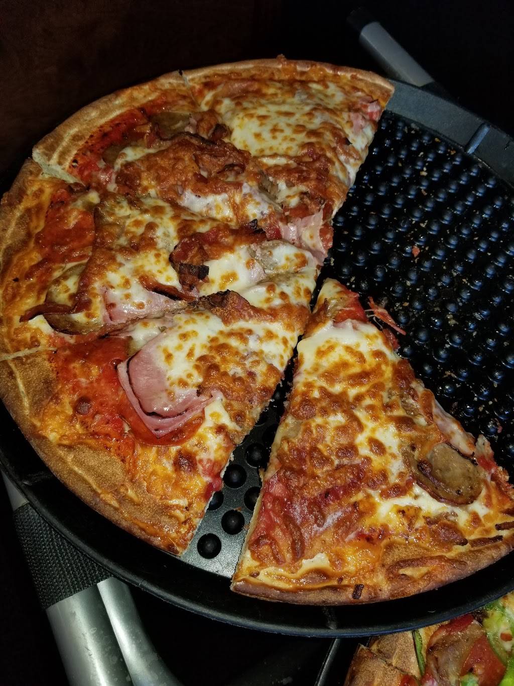 Dean Park Pizza | restaurant | 749 Main St, Shrewsbury, MA 01545, USA | 5088422584 OR +1 508-842-2584