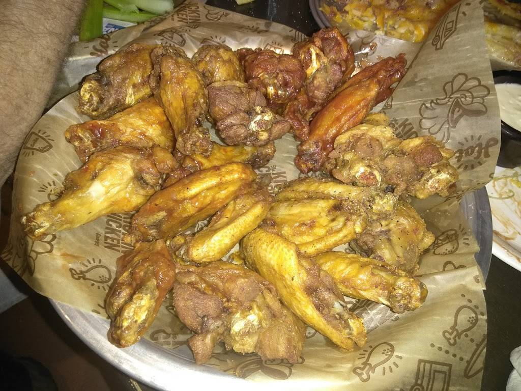 Kickin Chicken | restaurant | 1175 Folly Rd, Charleston, SC 29412, USA | 8432256996 OR +1 843-225-6996