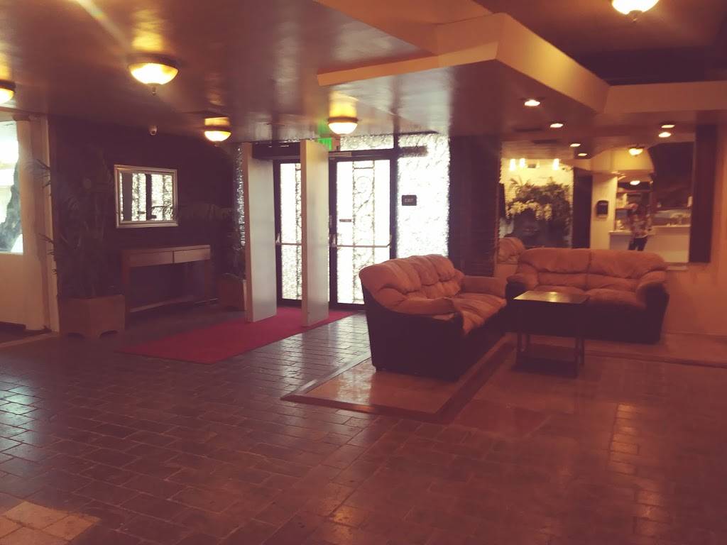 La Villa Grill Banquet Hall & Restaurant | restaurant | 2801 Leonis Bouevard, Vernon, CA 90058, USA | 2138419988 OR +1 213-841-9988