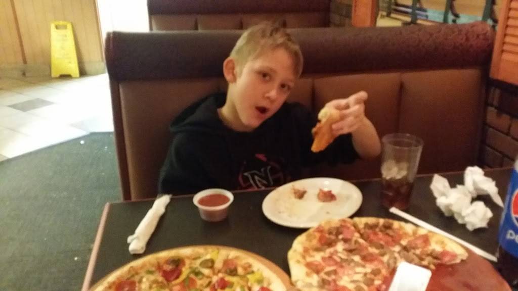 Pizza Hut | meal takeaway | 802 Cosby Hwy, Newport, TN 37821, USA | 4236258909 OR +1 423-625-8909