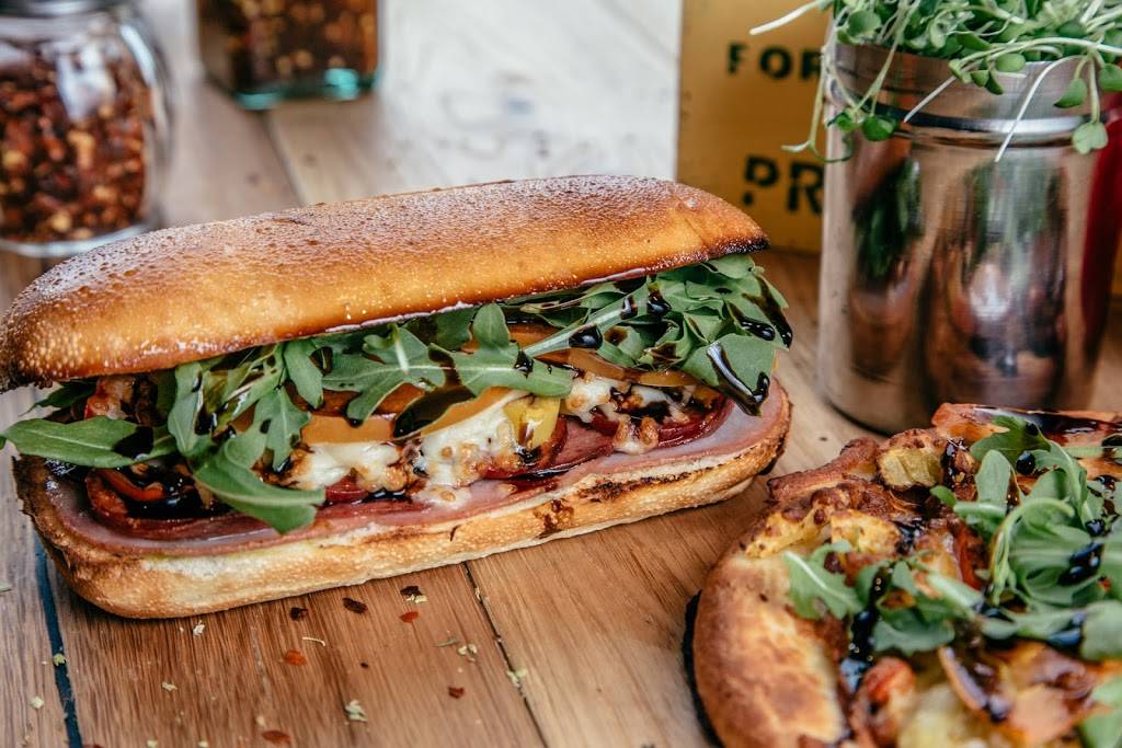 Pannizza | restaurant | 914 Rue Sherbrooke Ouest, Montréal, QC H3A 1G3, Canada | 5148424442 OR +1 514-842-4442