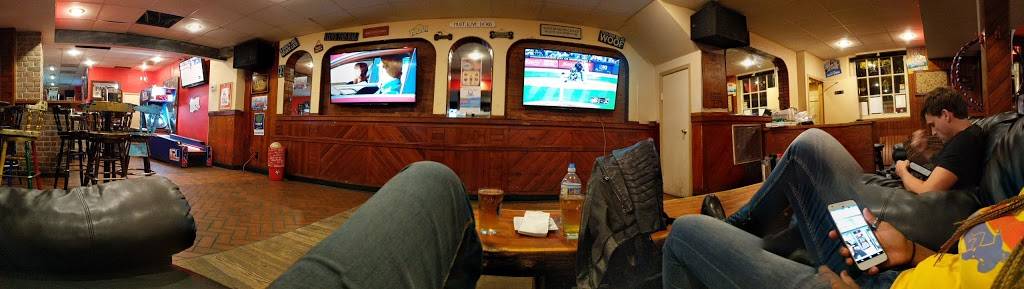 DogWatch Tavern | restaurant | 709 S Broadway, Baltimore, MD 21231, USA | 4102766030 OR +1 410-276-6030