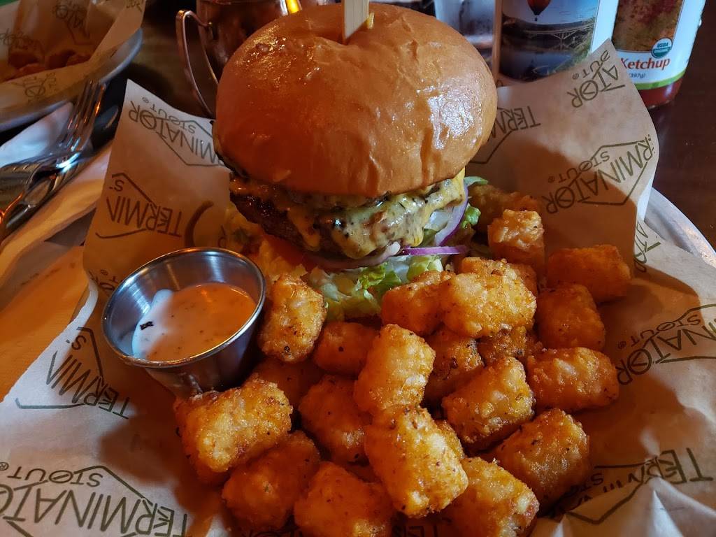 McMenamins Rams Head | restaurant | 2282 NW Hoyt St, Portland, OR 97210, USA | 5032210098 OR +1 503-221-0098