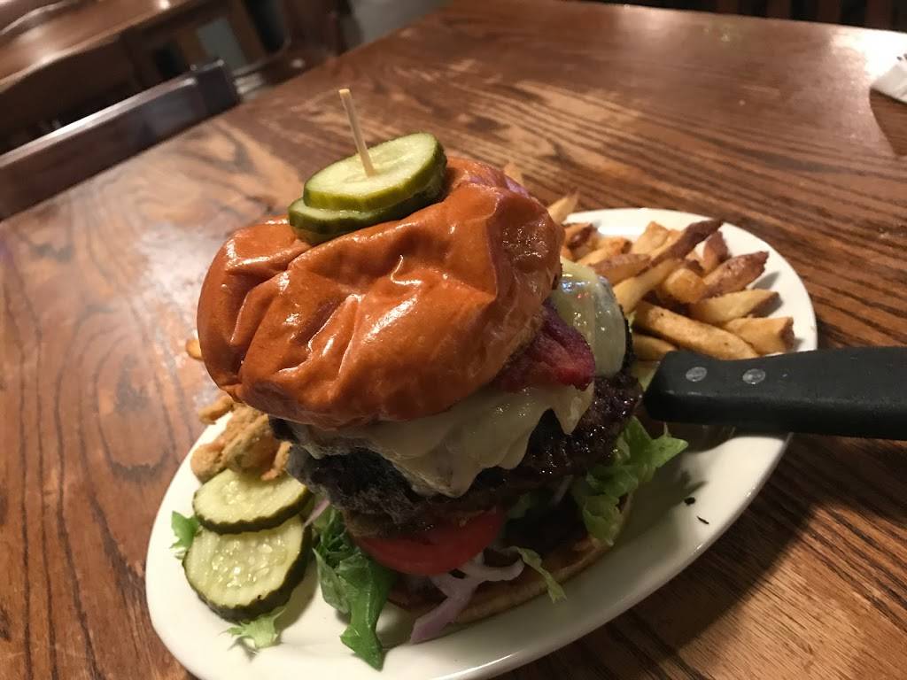 Bucks Naked BBQ | restaurant | 568 US-1, Freeport, ME 04032, USA | 2078650600 OR +1 207-865-0600