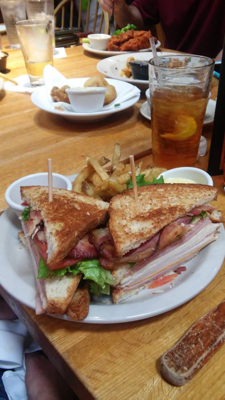 Raffertys | restaurant | 2010 Gallatin Pike N, Madison, TN 37115, USA | 6158556875 OR +1 615-855-6875