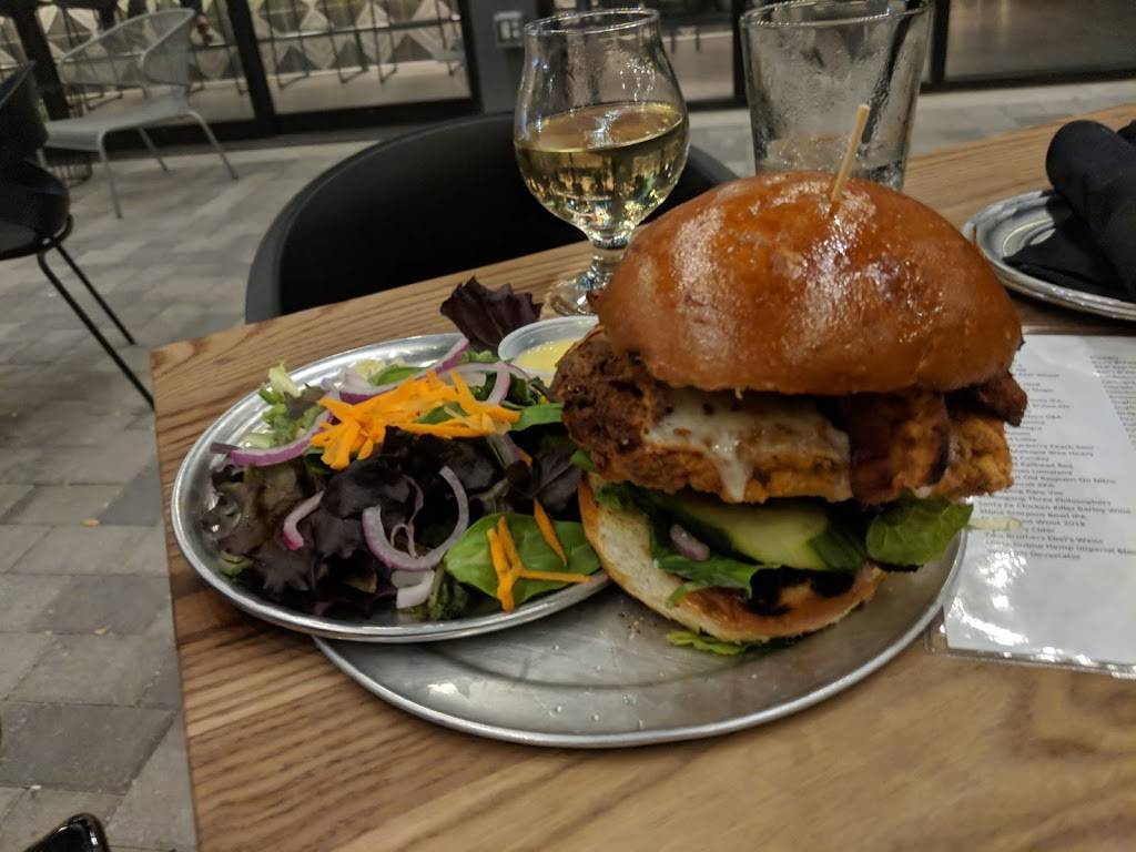 Angels Trumpet Ale House Arcadia | restaurant | 2339 N 44th St, Phoenix, AZ 85008, USA | 6026981234 OR +1 602-698-1234