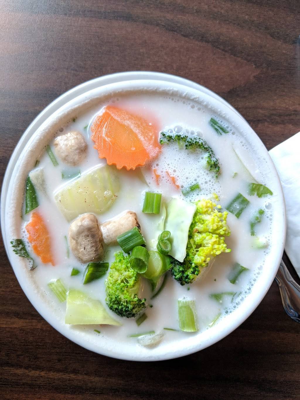 Tuk Tuk Thai Cafe | restaurant | 5517 Manchaca Rd, Austin, TX 78745, USA | 5123261619 OR +1 512-326-1619