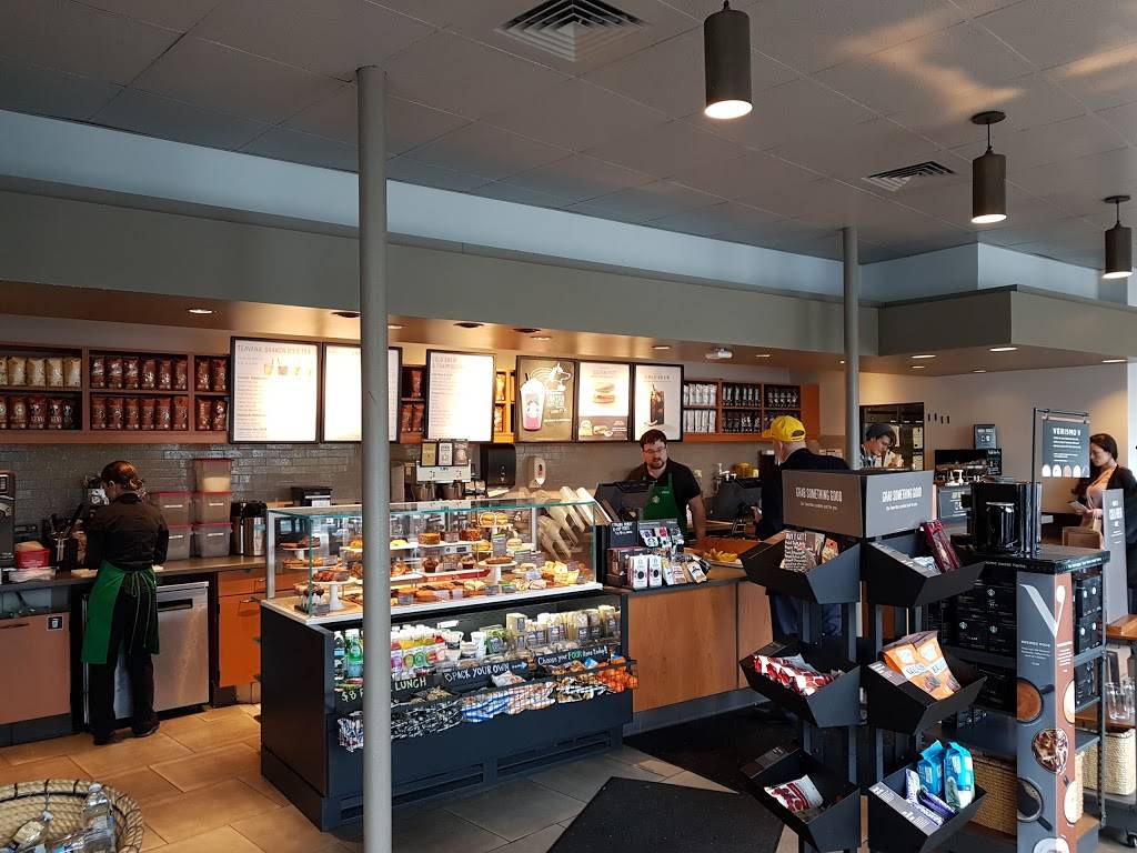 Starbucks | cafe | 379 Glen Cove Rd, Westbury, NY 11590, USA | 5168777222 OR +1 516-877-7222