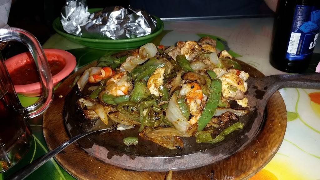 El Vaquero | restaurant | 215 N Madison Rd, Orange, VA 22960, USA | 5406723880 OR +1 540-672-3880