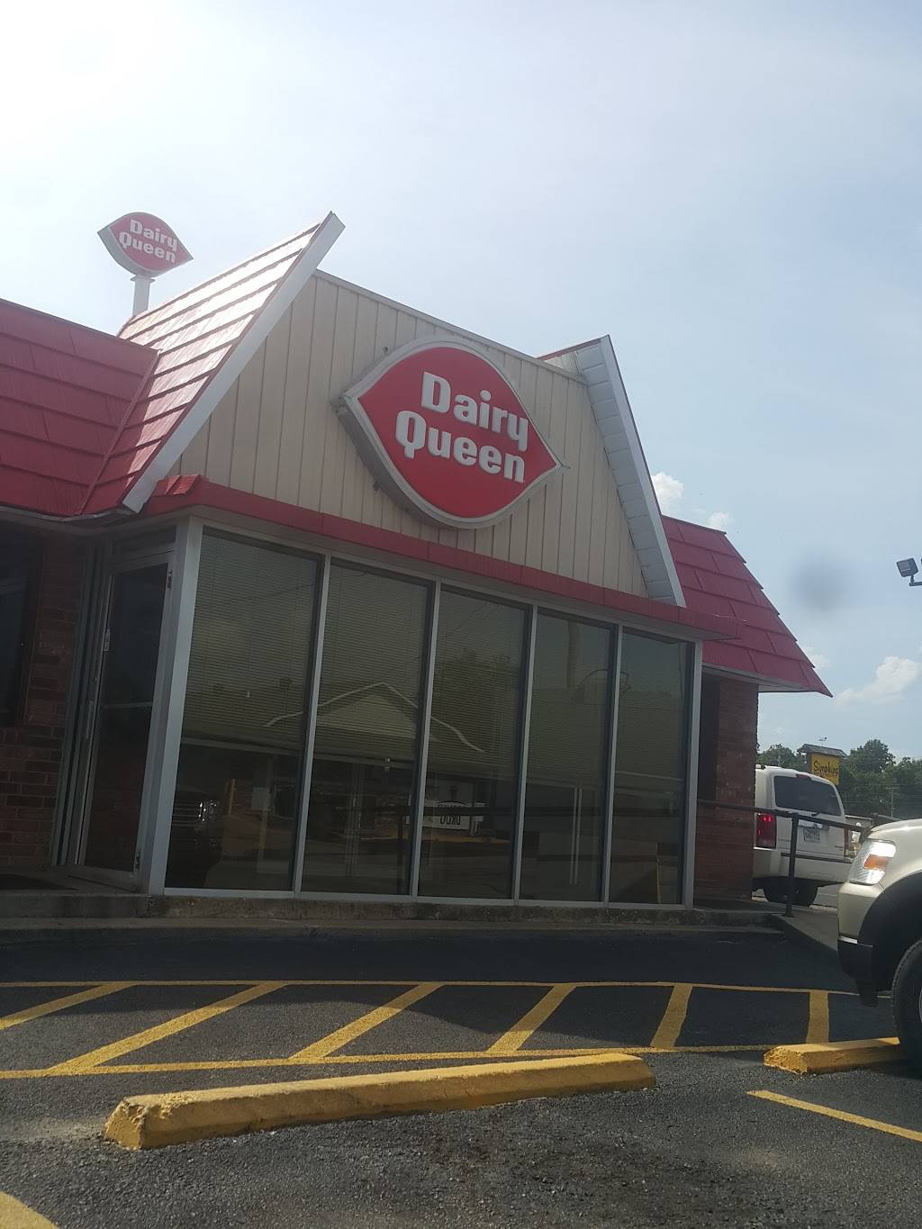 Dairy Queen Store | restaurant | 508 S 4th St, Paragould, AR 72450, USA | 8702367796 OR +1 870-236-7796