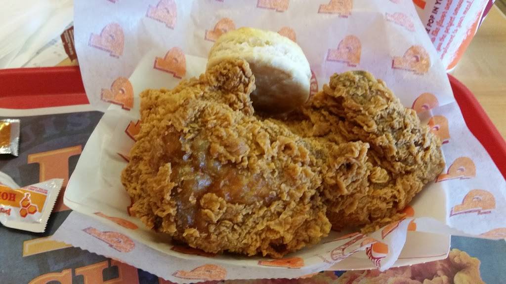 Popeyes Louisiana Kitchen | restaurant | 9825 Magnolia Ave, Riverside, CA 92503, USA | 9516378422 OR +1 951-637-8422