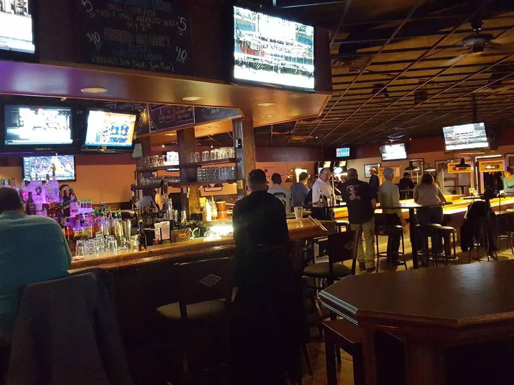 Orleans Sports Cafe | cafe | 100 Macomb Pl, Mt Clemens, MI 48043, USA | 5864652201 OR +1 586-465-2201