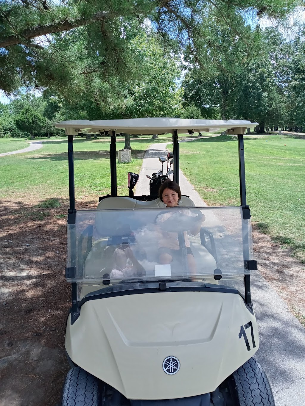 Southern Gayles Golf Club & Grill | restaurant | 22230 Mooresville Rd, Athens, AL 35613, USA | 2562329888 OR +1 256-232-9888