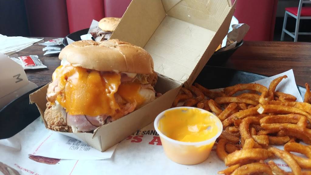 Arbys | restaurant | 270 Smokey Park Highway, Asheville, NC 28806, USA | 8286336756 OR +1 828-633-6756